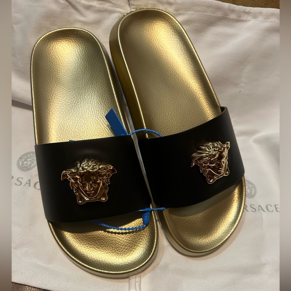 Versace slides. 100% Authentic